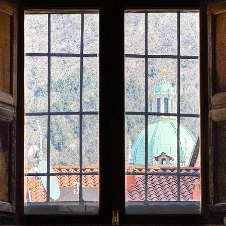 Rock, & - Stylish Steps From The Apartment *