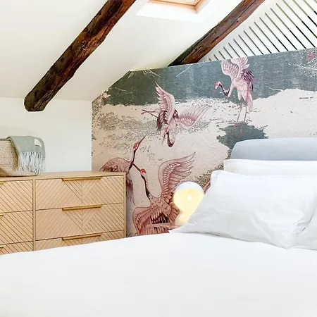 Not Your Average Stay!! Rock, & House * Комо