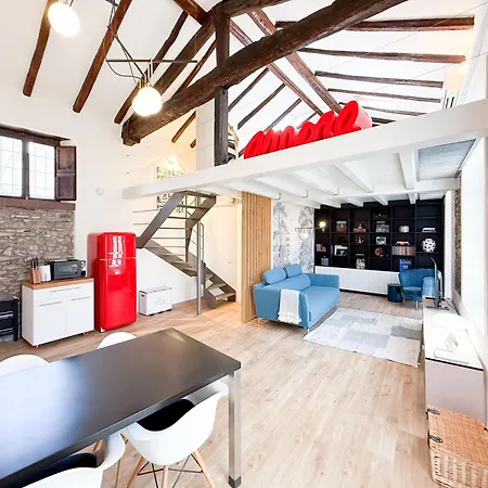 Not Your Average Stay!! Rock, & House * Комо