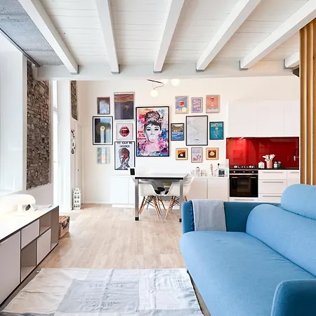 Rock, & - Stylish Steps From The Apartment *