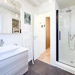 Rock, & - Stylish Steps From The Apartamento *