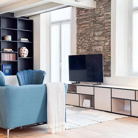 Rock, & - Apartment *